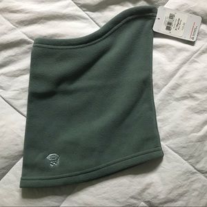 Mountain Hardwear Fleece Micro Neck Gaiter.